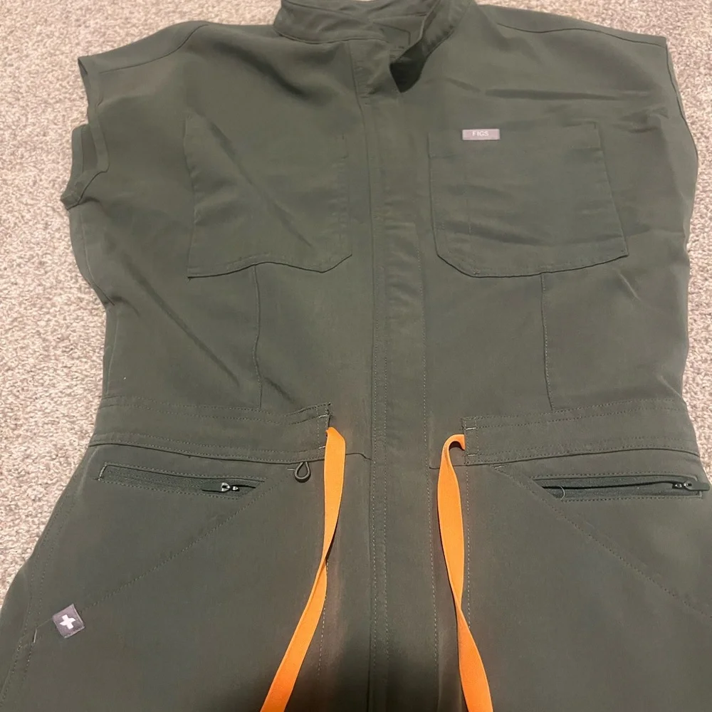 FIGS Rafaela Cargo ScrubJumpuit - Picture 2 of 5